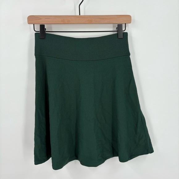 J. Crew 365 Knit Swing Mini Skirt Forest Green J7250 Medium - Picture 3 of 7